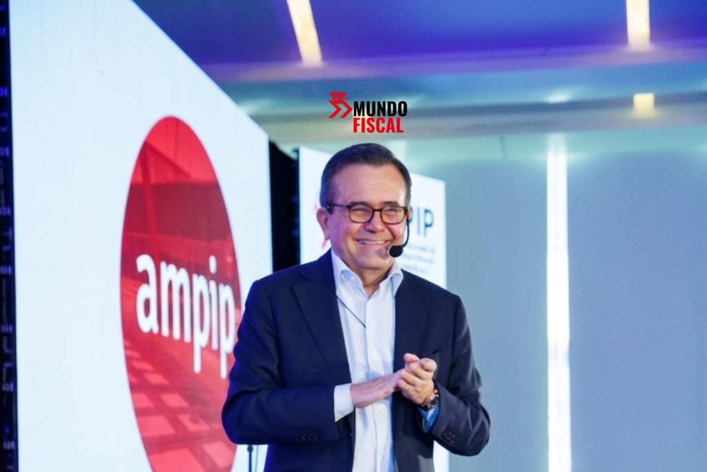 México necesita energía, logística y certeza regulatoria para competir en el T-MEC El 44% de los inquilinos en parques industriales AMPIP son empresas de Estados Unidos, reflejo de la integración regional del T-MEC.