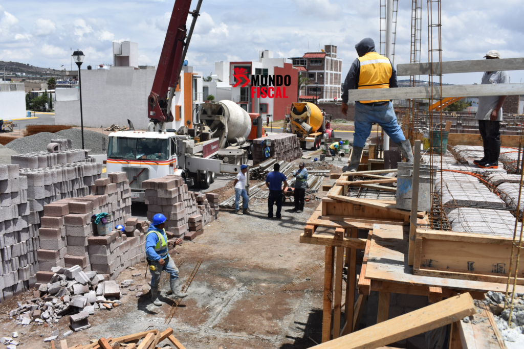 Informalidad y baja productividad presionan al mercado laboral de México; urgen reformas México enfrenta baja productividad e informalidad laboral; expertos proponen cambios en seguridad social, capacitación y seguro de desempleo.